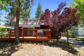 Chateau Rouge - Walk to Lake & Village, AC, Pet Friendly! Big Bear Lake